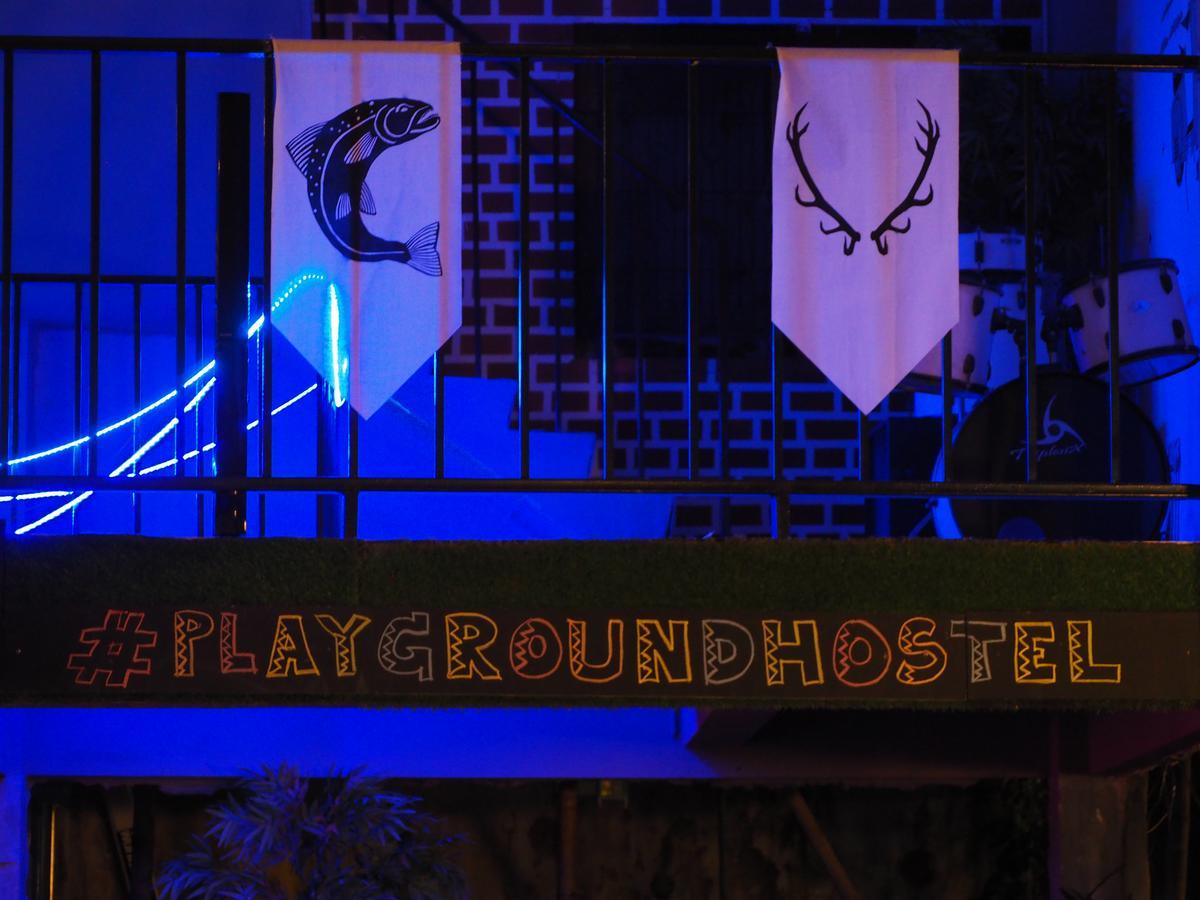 Playground Hostel Bangkok Esterno foto